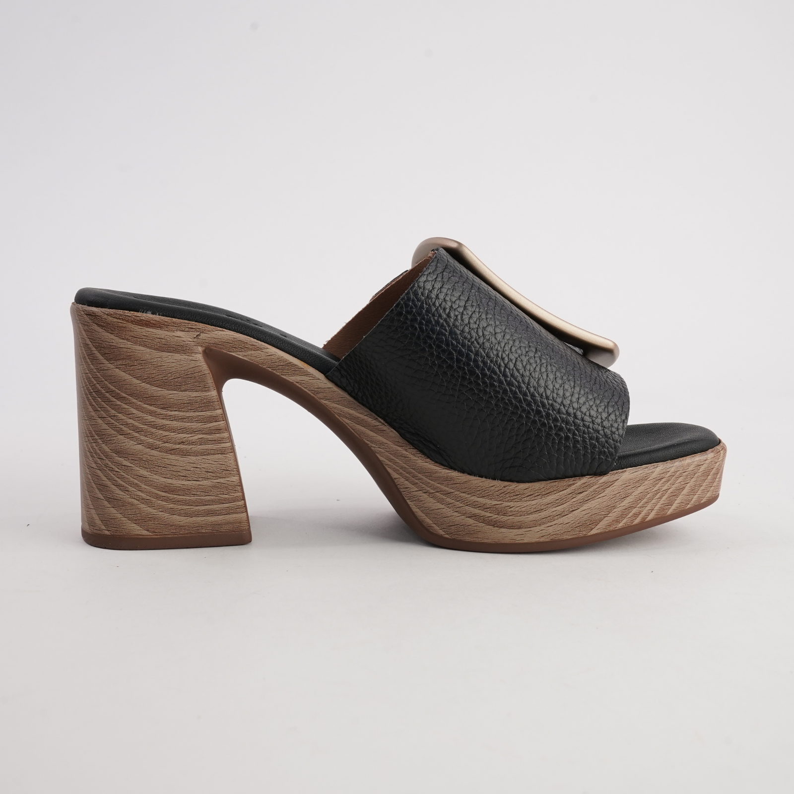 Rouba Negro Leather Heels