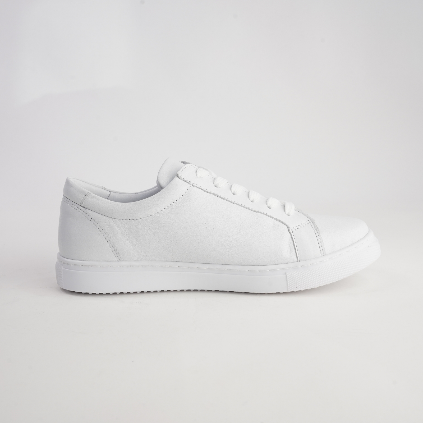Unly White Leather Sneakers