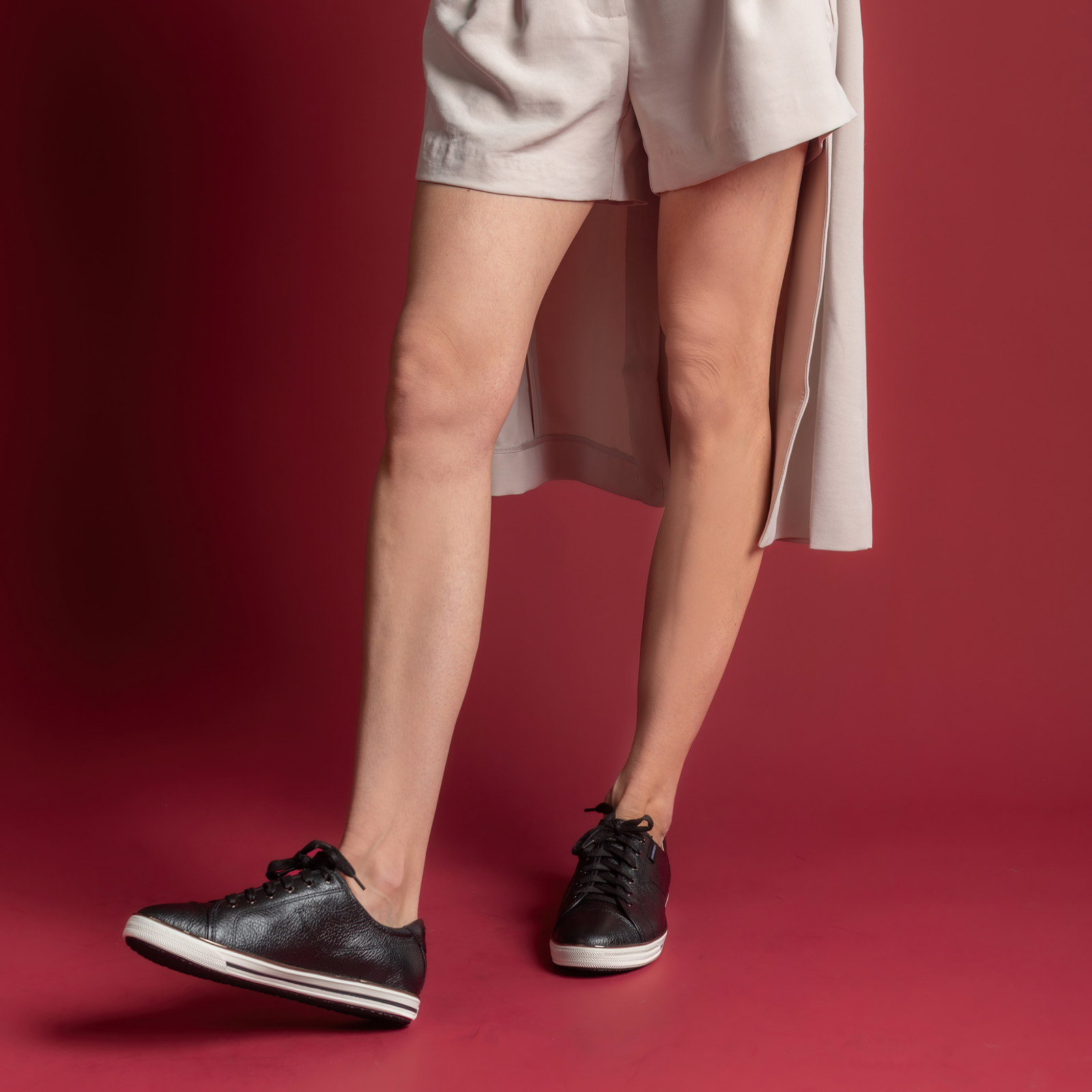 Nat III Black/white Leather Sneakers