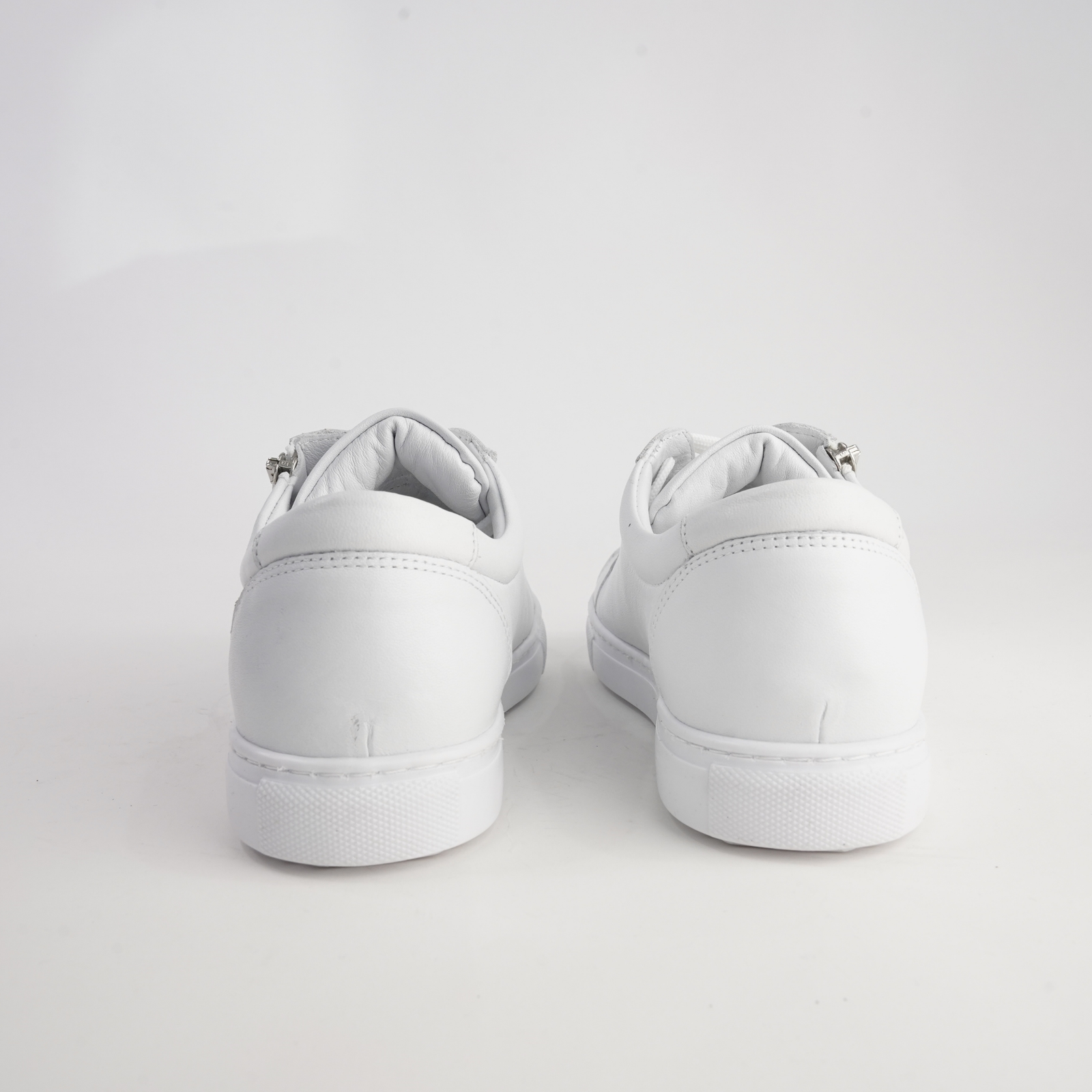 Unly White Leather Sneakers