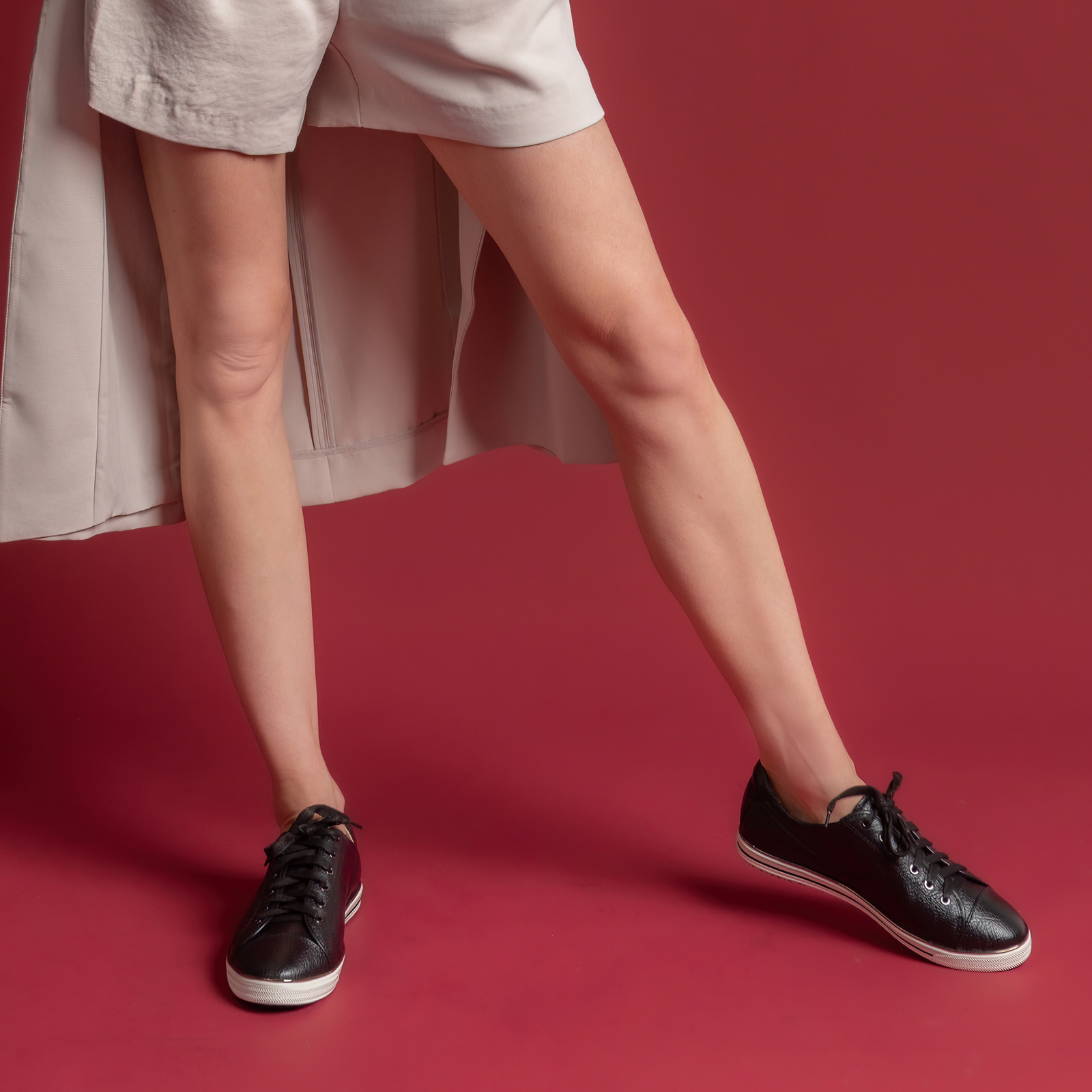 Nat III Black/white Leather Sneakers