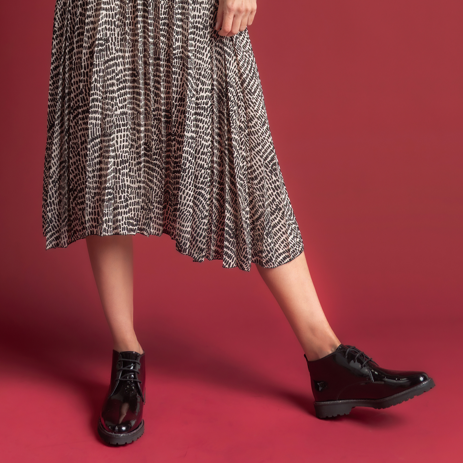 Meredith702 Black Patent Leather Ankle Boots