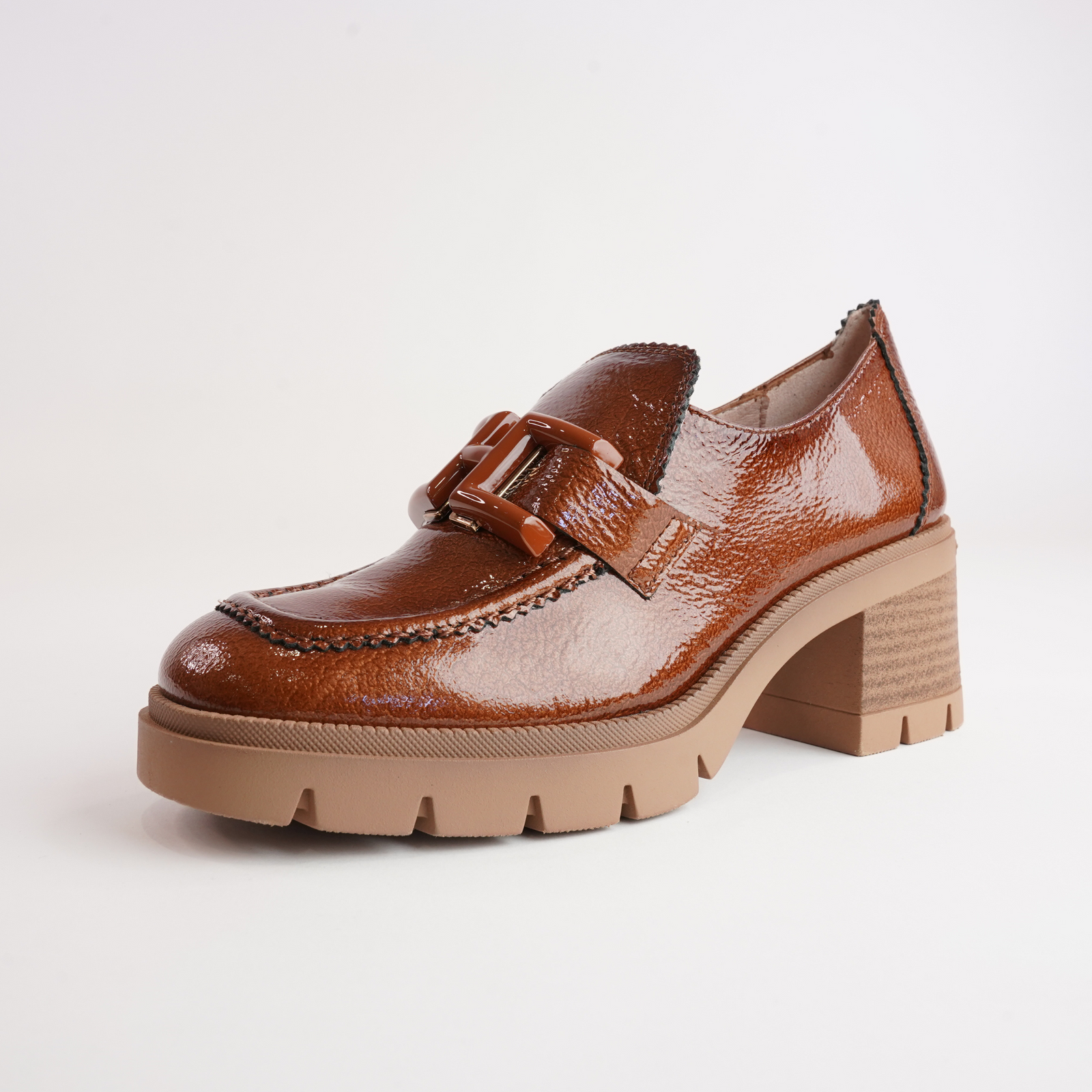 Hi243604 Cuero Patent Leather Heels