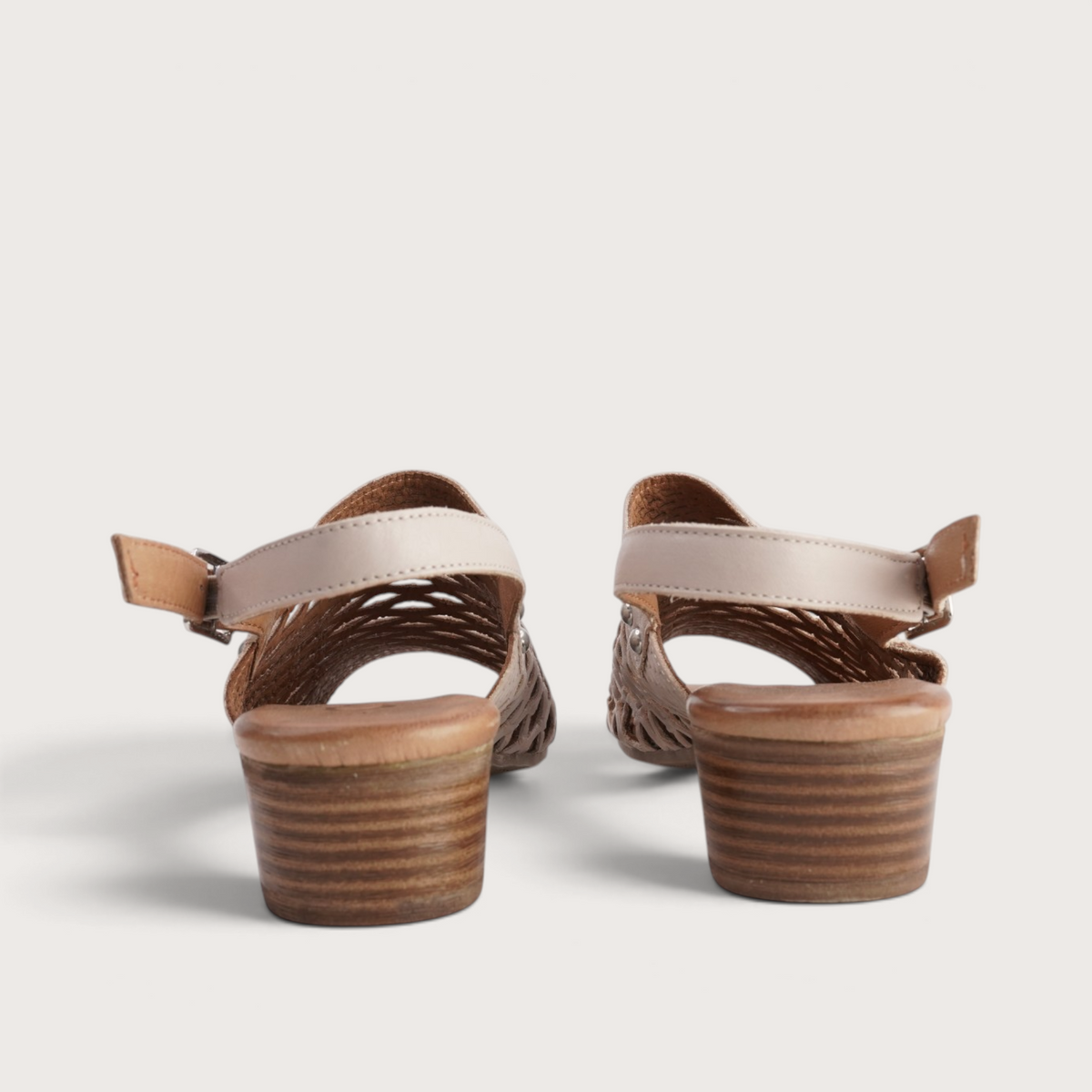 Alaca Beige Leather Sandals