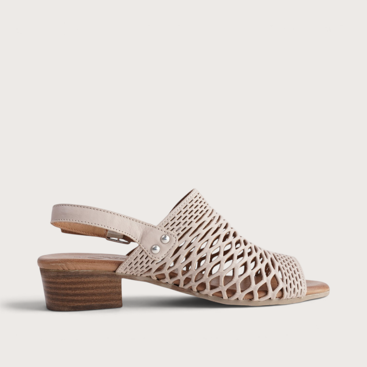 Alaca Beige Leather Sandals
