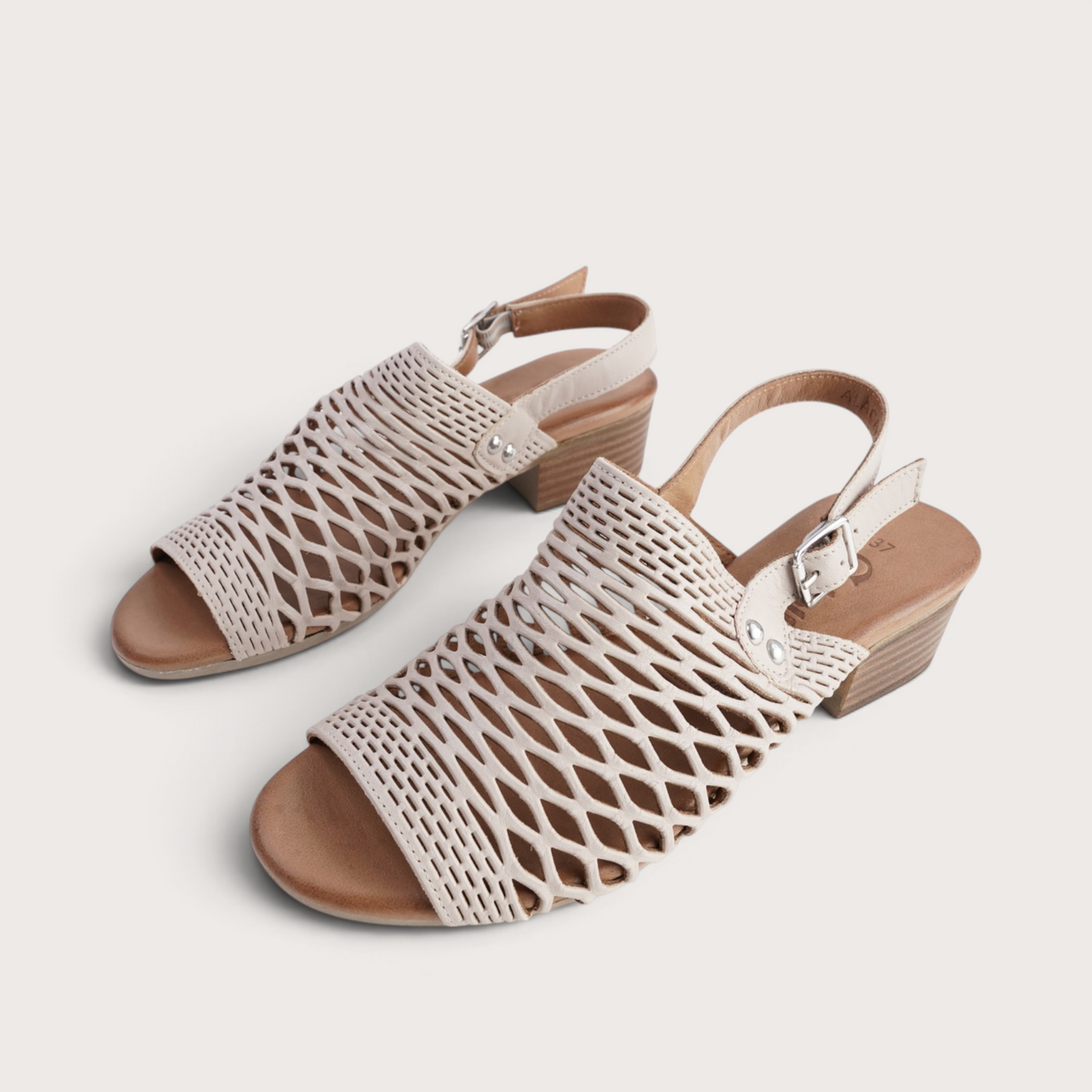 Alaca Beige Leather Sandals