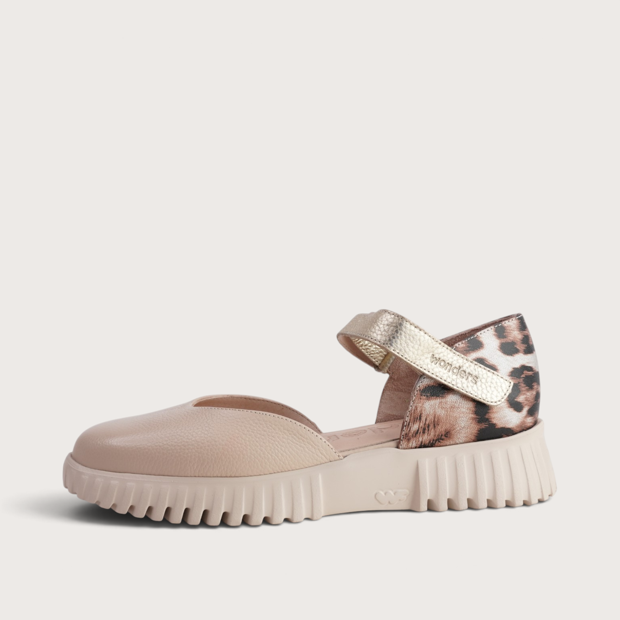 Alcoy Beige/ Platino Multi Leather Flats