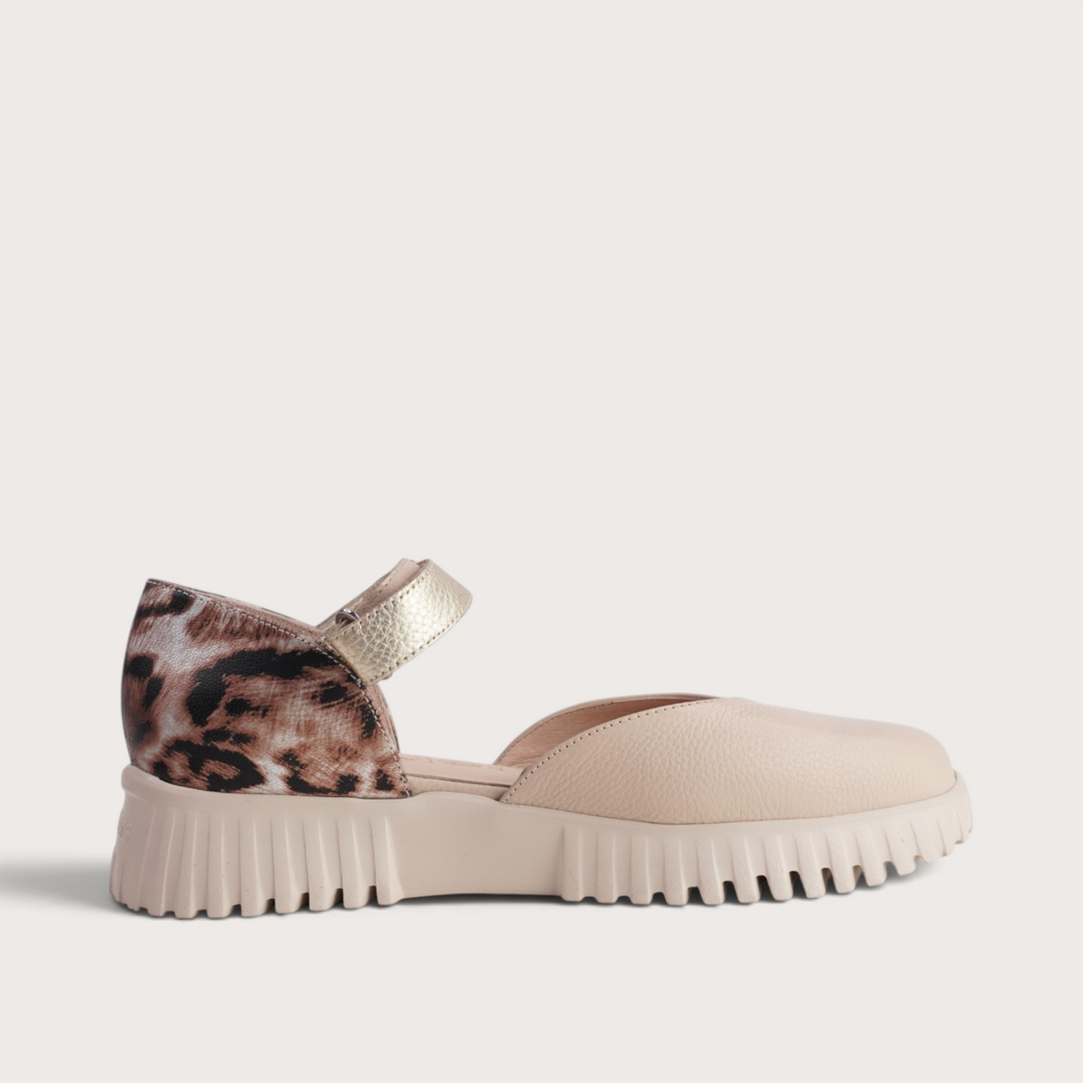 Alcoy Beige/ Platino Multi Leather Flats