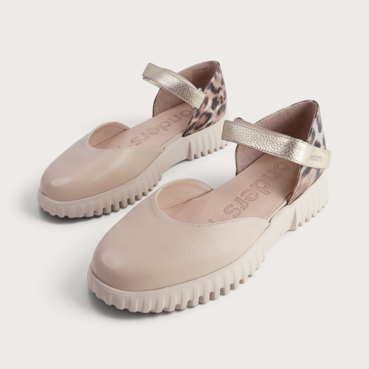 Alcoy Beige/ Platino Multi Leather Flats