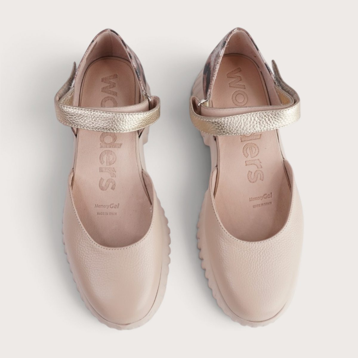 Alcoy Beige/ Platino Multi Leather Flats