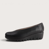 Caroline Black/ Black Leather Flats