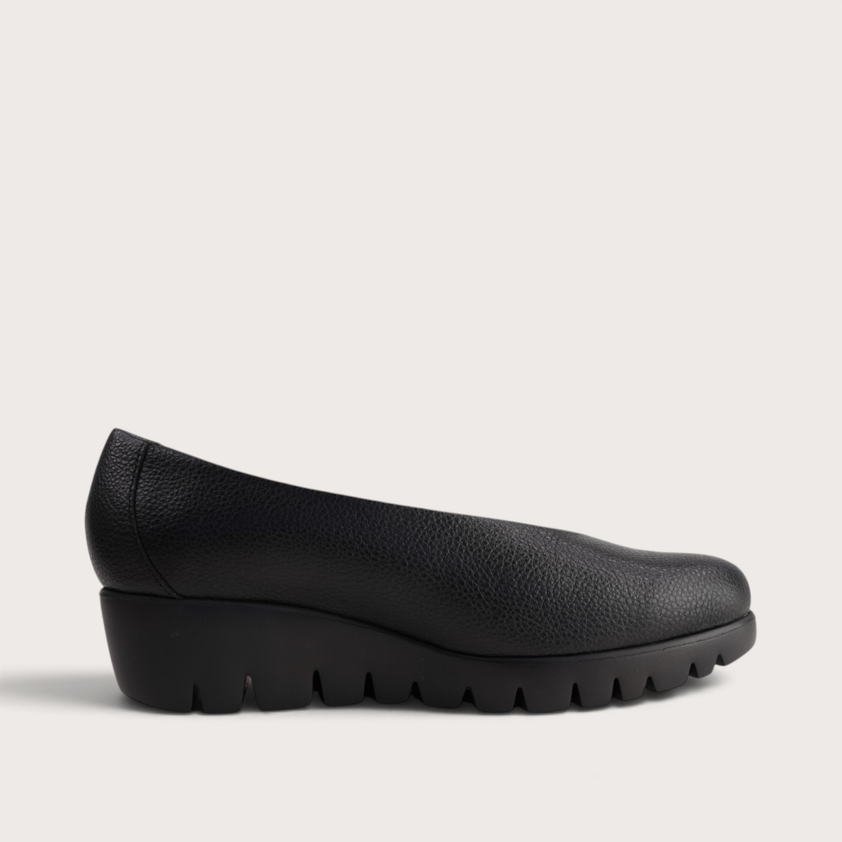 Caroline Black/ Black Leather Flats