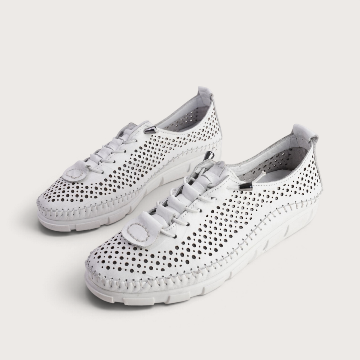 Chin White Leather Sneakers