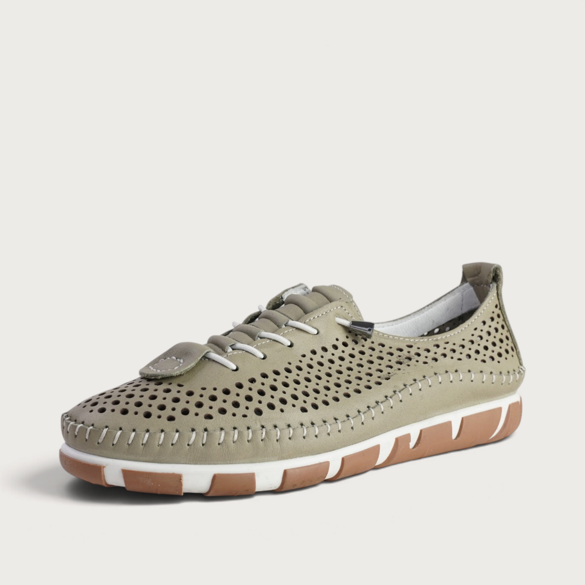 Chin Pistachio Leather Sneakers