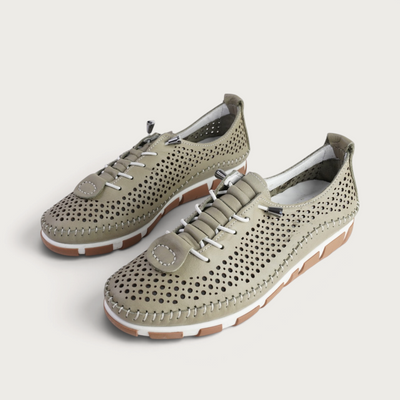 Chin Pistachio Leather Sneakers