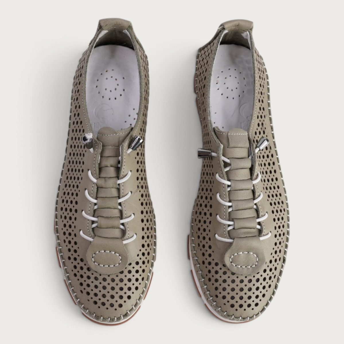 Chin Pistachio Leather Sneakers